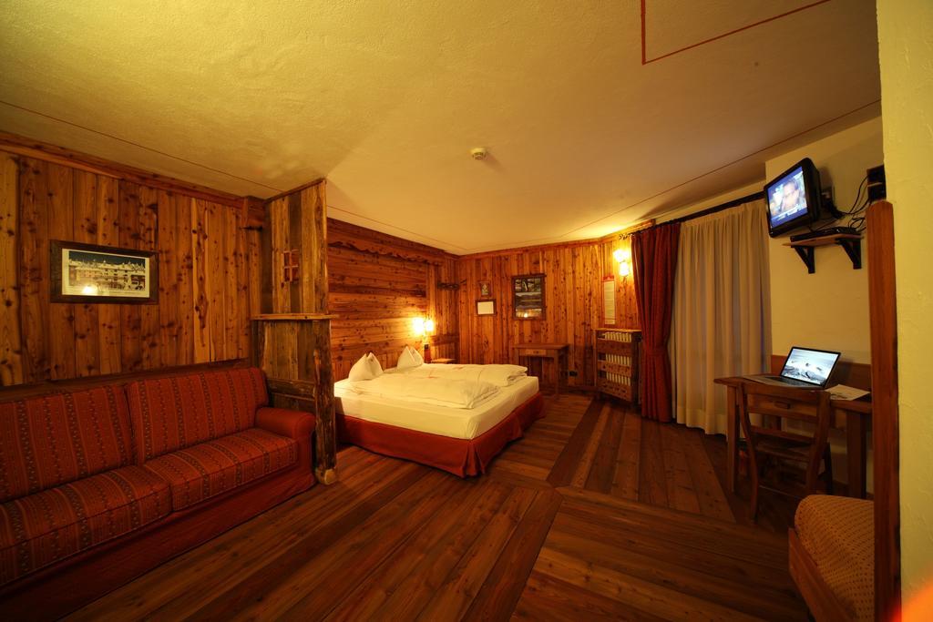 La Torretta Hotel 찰란드 센 안젤메 외부 사진